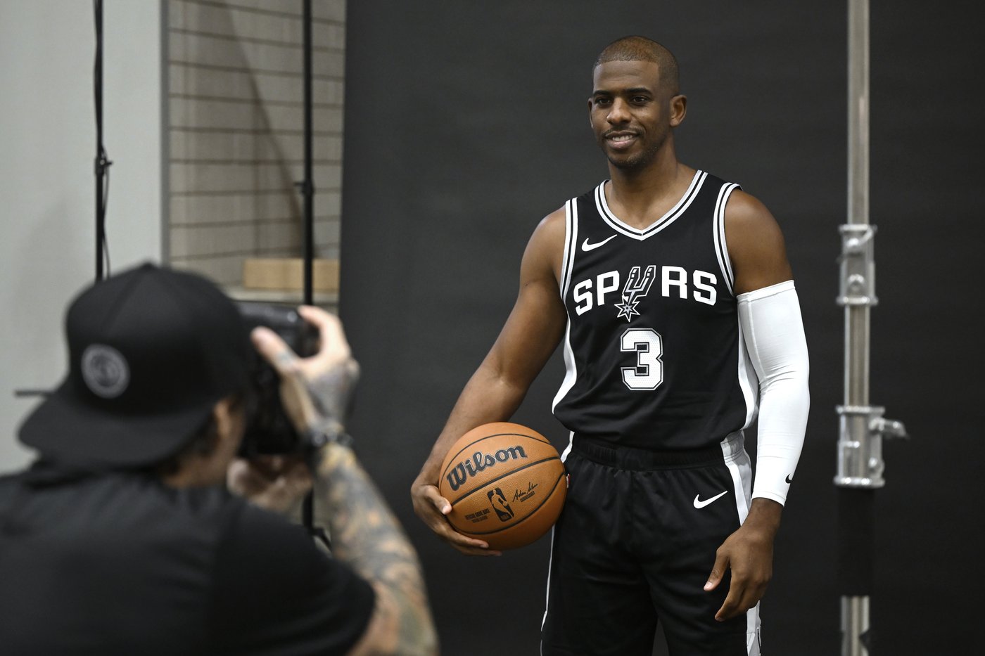 Spurs bring in veteran guard Paul to provide leadership for Wembanyama and their youthful roster | iNFOnews.ca