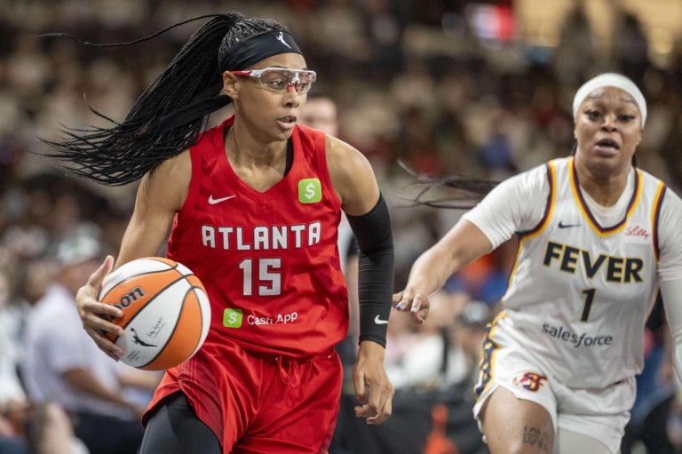 Allisha Gray and Rhyne Howard score 20 apiece, Dream beat Fever 80-68 in Game 1 of WNBA playoffs | iNFOnews.ca