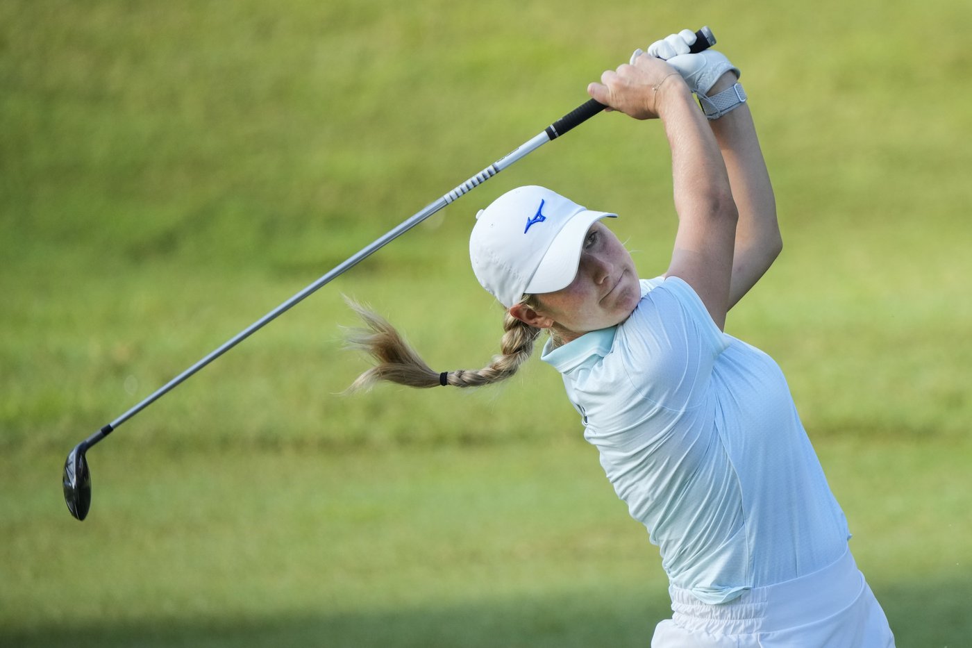 Yin Ruoning shoots 65 to win in Malaysia, Thitikul finishes second again | iNFOnews.ca