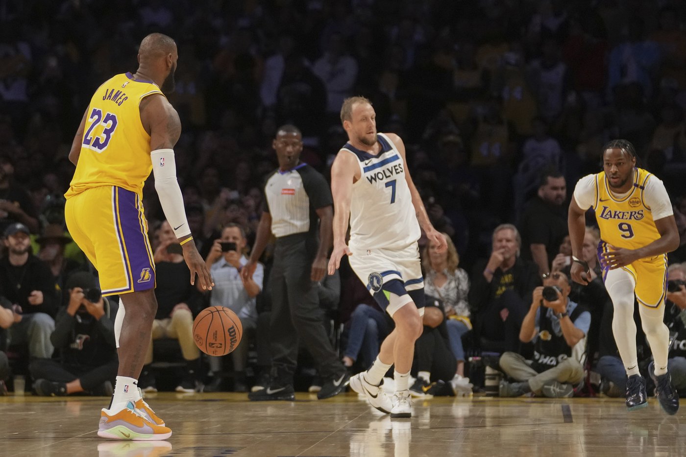 LeBron and Bronny James make history as the NBA's first father-son duo to play together | iNFOnews.ca