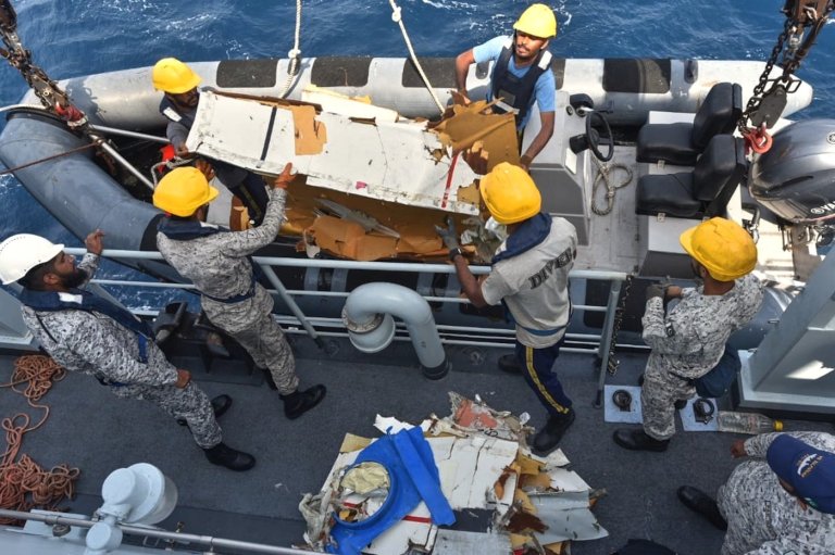 Pakistani rescuers battle rough seas on 2nd day of search for cargo plane crew | iNFOnews.ca