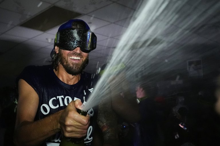 Blue Jays playoff tickets go on sale Thursday with American League seeding still TBD | iNFOnews.ca