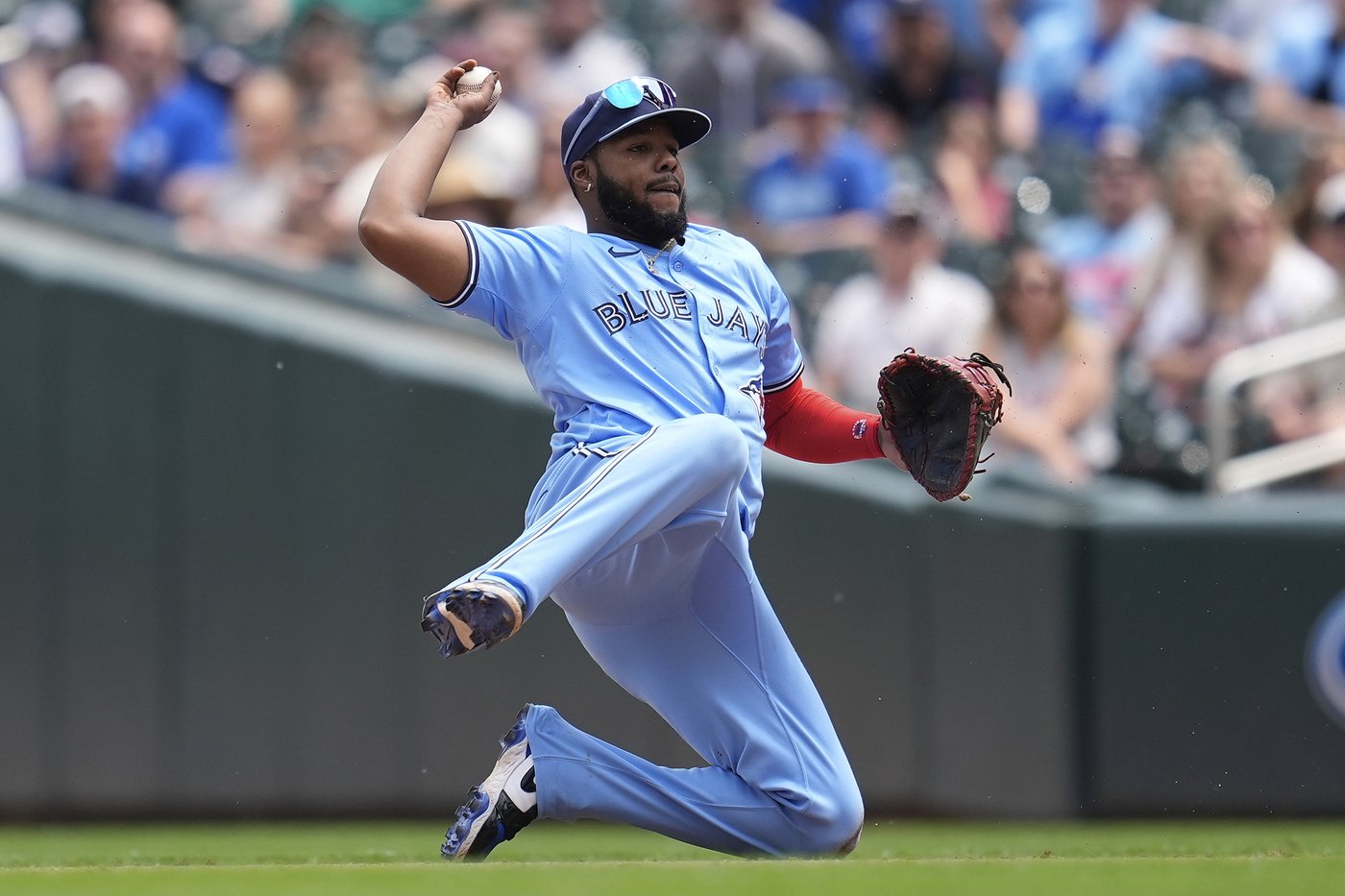 Springer hits go-ahead homer in Blue Jays' 5-4 win over Twins | iNFOnews.ca
