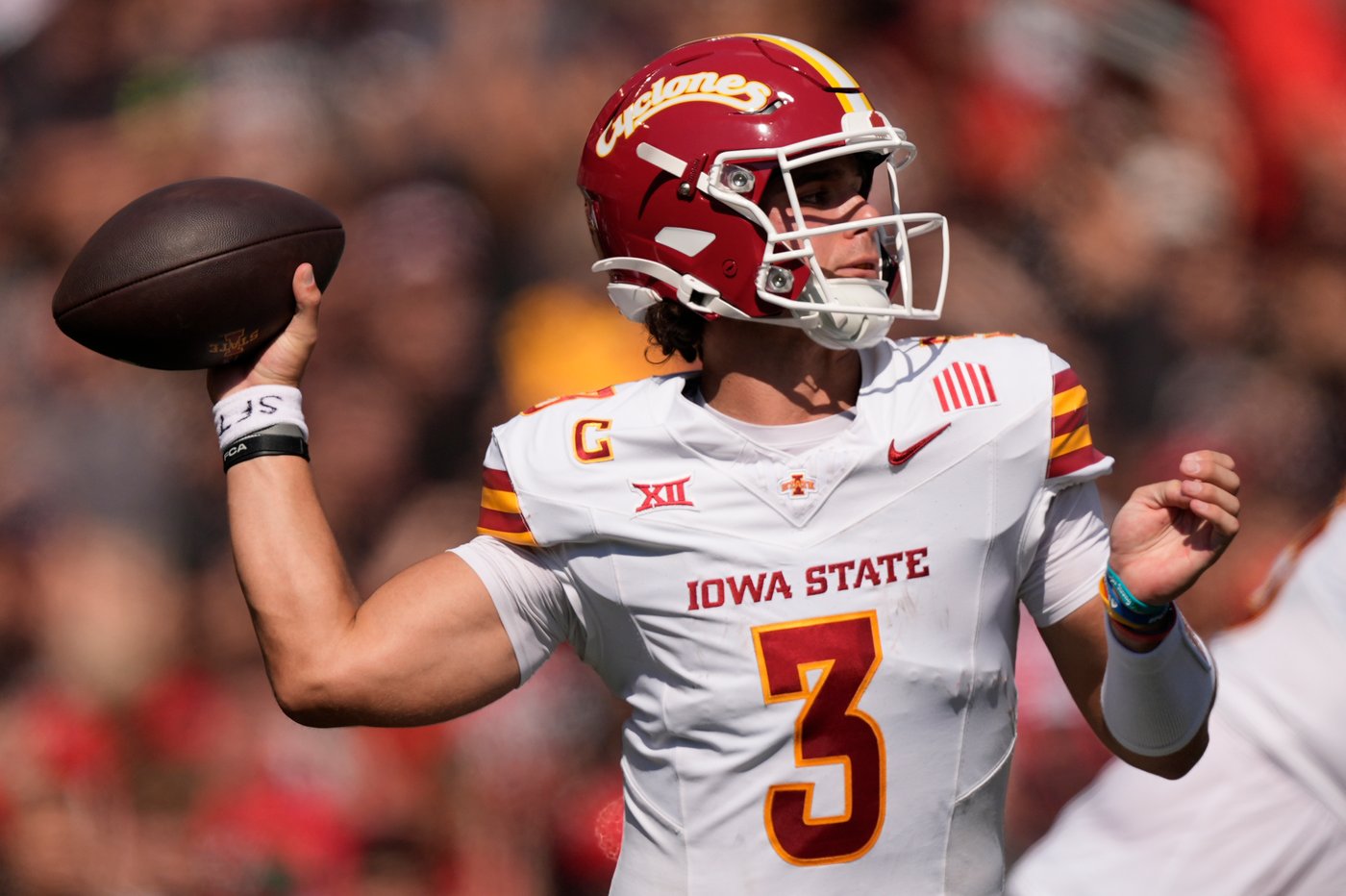 Cincinnati uses fast start to take down No. 14 Iowa State 38-30 | iNFOnews.ca Cincinnati uses fast start to take down No. 14 Iowa State 38-30 | iNFOnews.ca