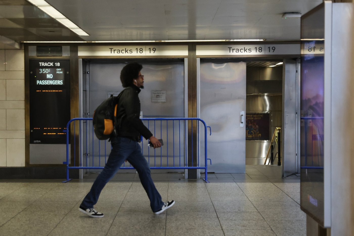 Photos show strike action as North America’s largest commuter rail system shuts down | iNFOnews.ca