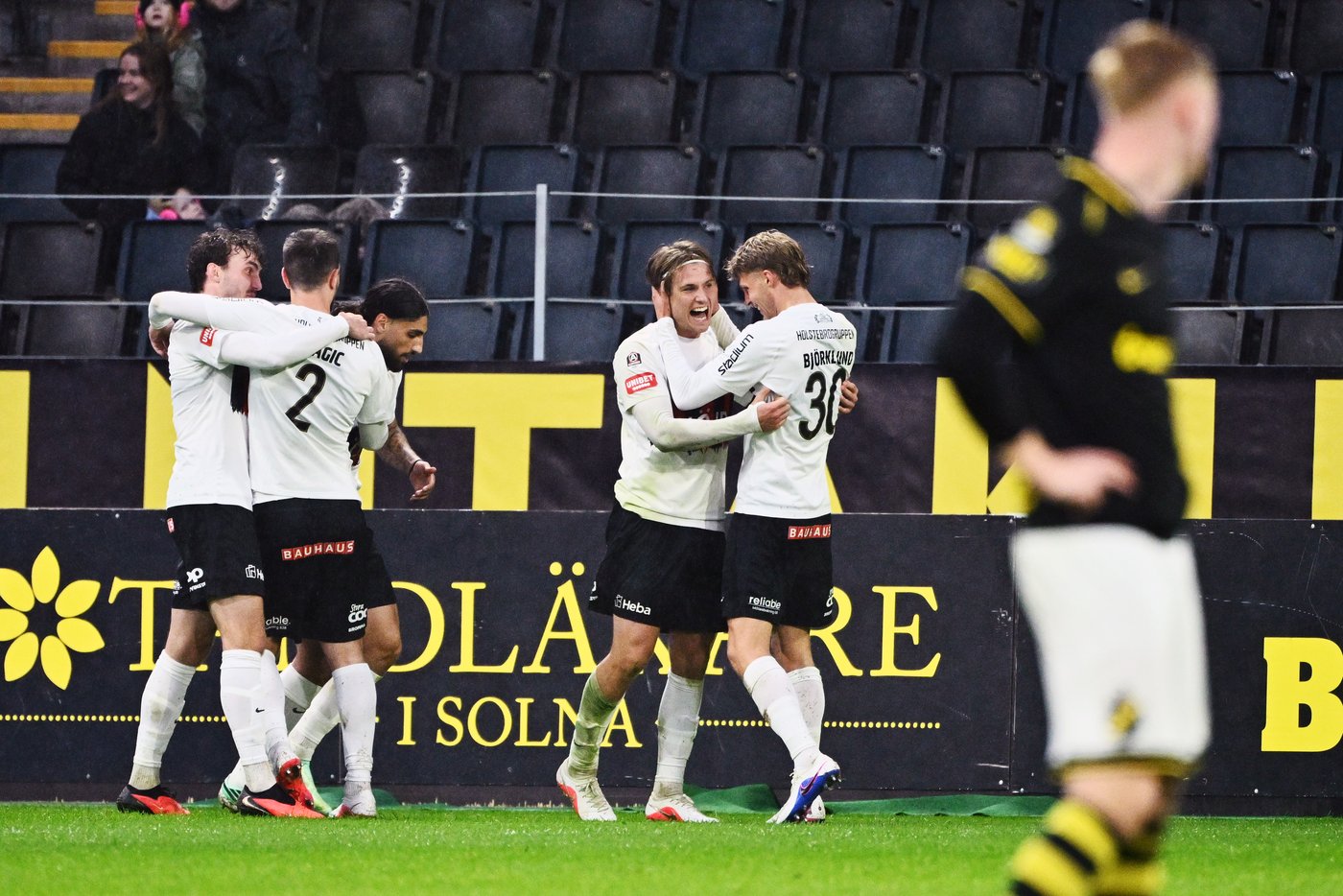 Wild 11-goal second half in Swedish soccer league game that was scoreless at halftime | iNFOnews.ca Wild 11-goal second half in Swedish soccer league game that was scoreless at halftime | iNFOnews.ca