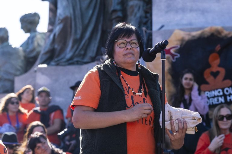 Hundreds gather in Montreal to reflect on Canada's legacy of residential schools | iNFOnews.ca