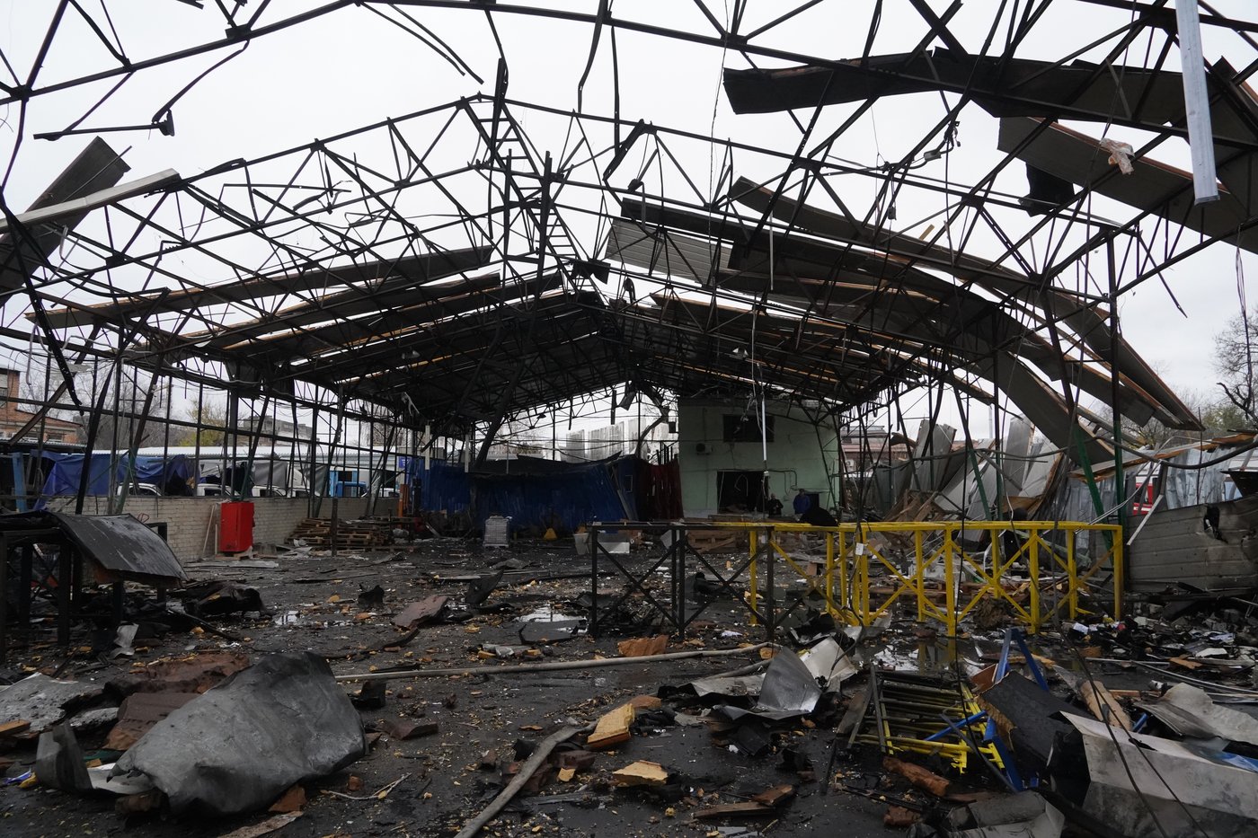 Russia makes gains in southern Ukraine as it expands front-line attacks | iNFOnews.ca Russia makes gains in southern Ukraine as it expands front-line attacks | iNFOnews.ca