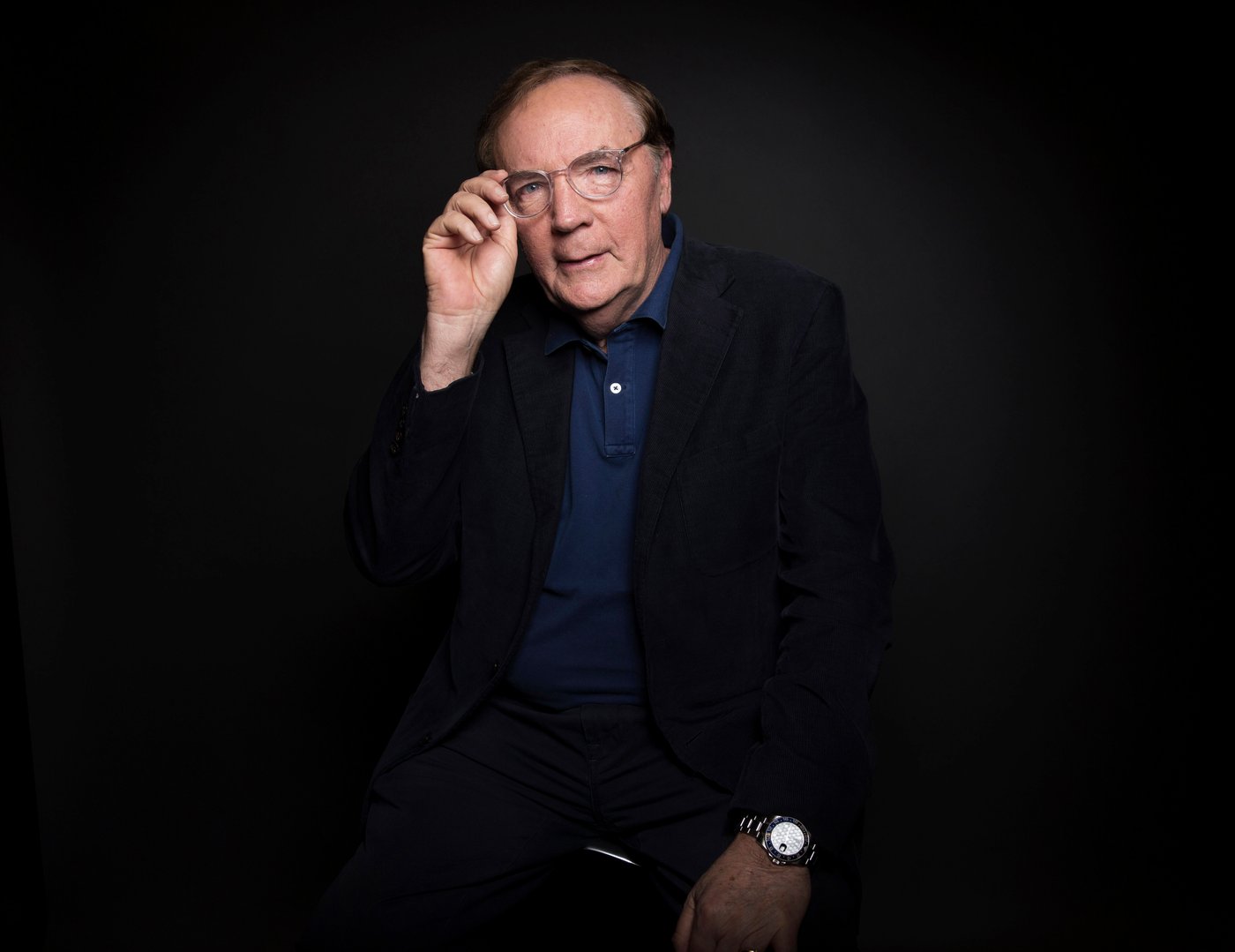 James Patterson gives $500 checks to 600 booksellers | iNFOnews.ca