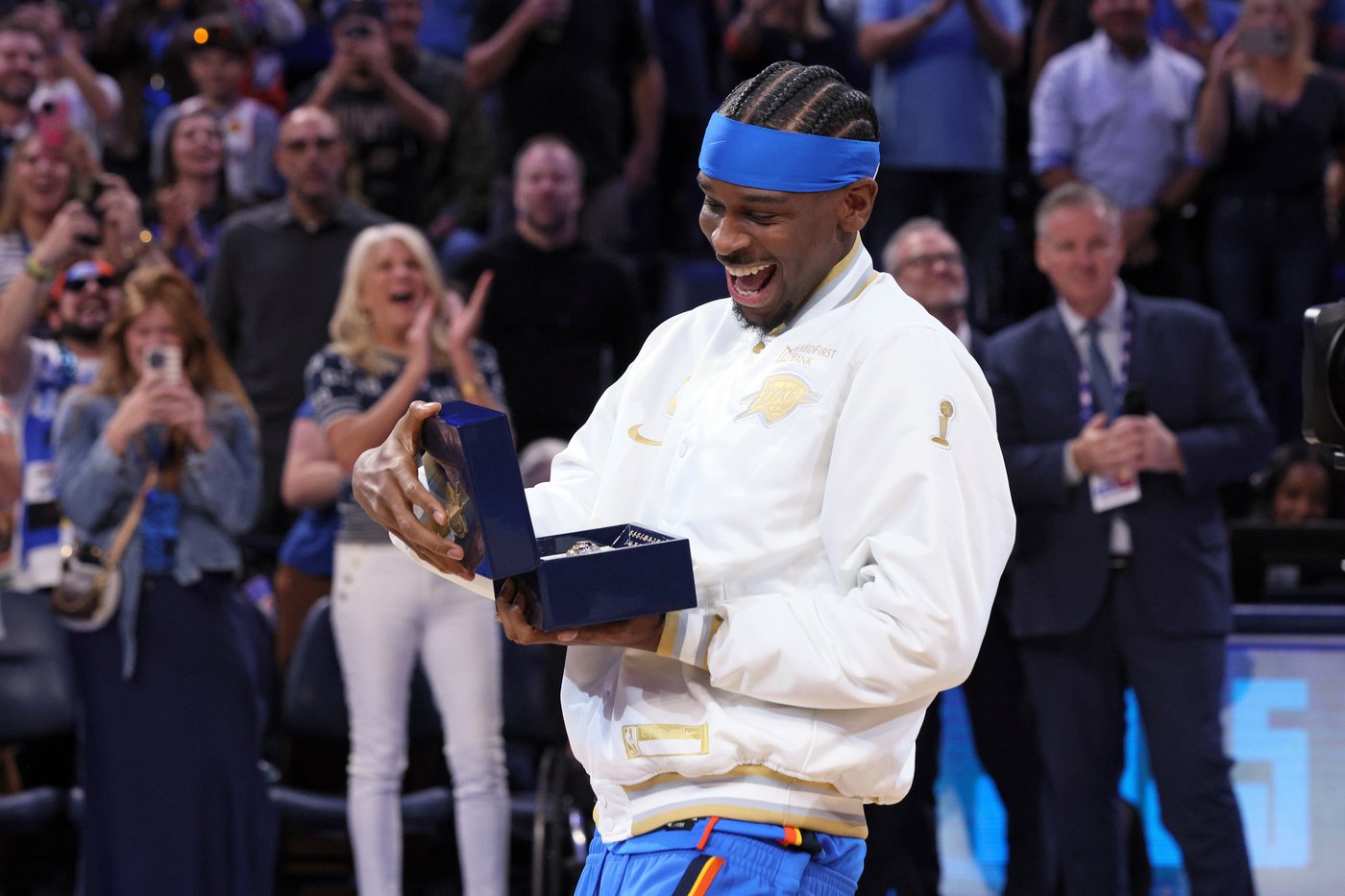 Thunder receive NBA championship rings, raise banner before season opener against Rockets | iNFOnews.ca