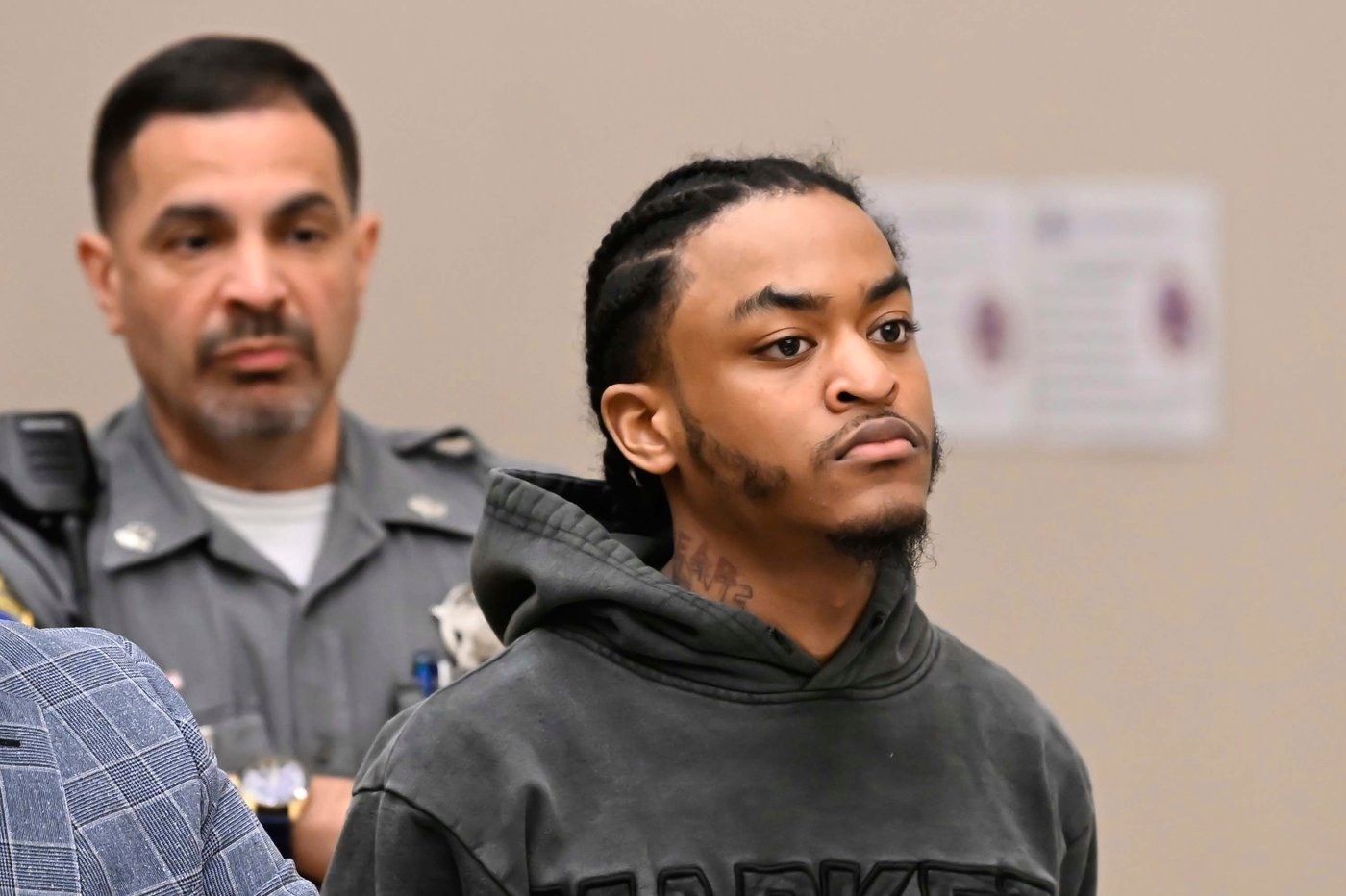 Man charged in Connecticut mall shooting that wounded 5 as lawyer claims self-defense | iNFOnews.ca