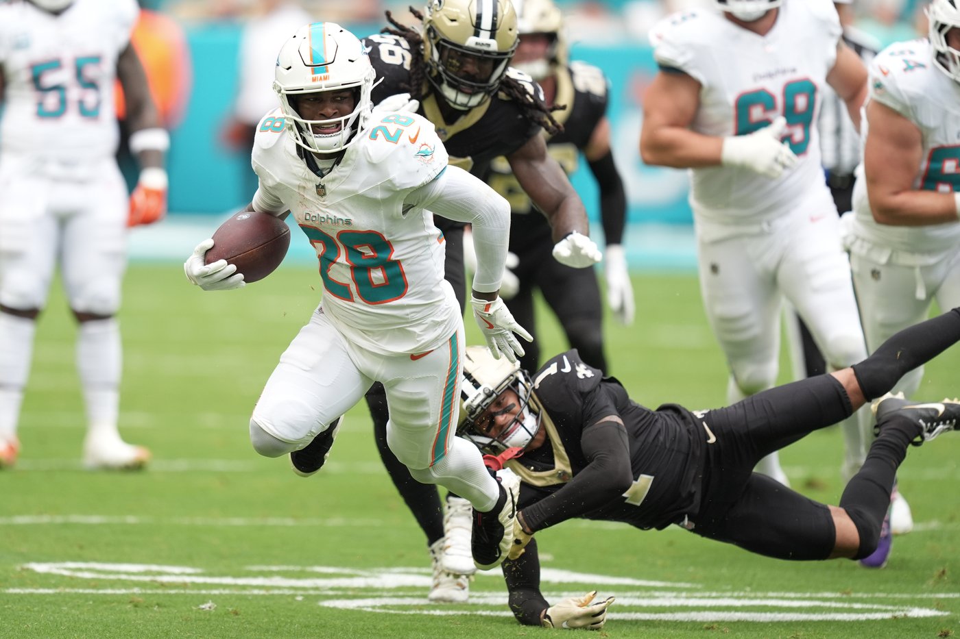 Achane rushes for 134 yards and a TD to help Dolphins edge Saints 21-17 for 3rd straight win | iNFOnews.ca Achane rushes for 134 yards and a TD to help Dolphins edge Saints 21-17 for 3rd straight win | iNFOnews.ca