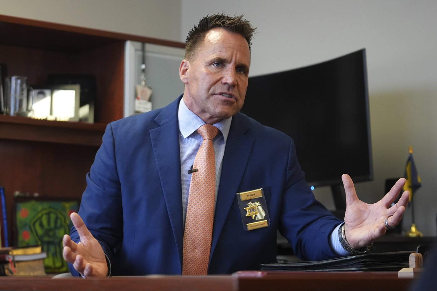 Chris Swanson, prominent sheriff and Democrat, announces run for Michigan governor | iNFOnews.ca Chris Swanson, prominent sheriff and Democrat, announces run for Michigan governor | iNFOnews.ca