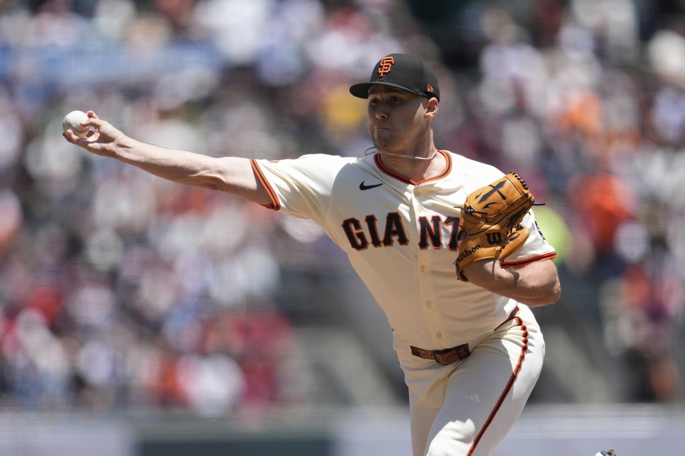 Devers homers against his former team to key 3-2 win for the Giants against the Red Sox | iNFOnews.ca