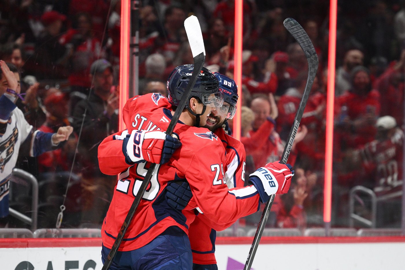 Tuch scores 2 more goals, Capitals beat Flyers 5-2 | iNFOnews.ca Tuch scores 2 more goals, Capitals beat Flyers 5-2 | iNFOnews.ca