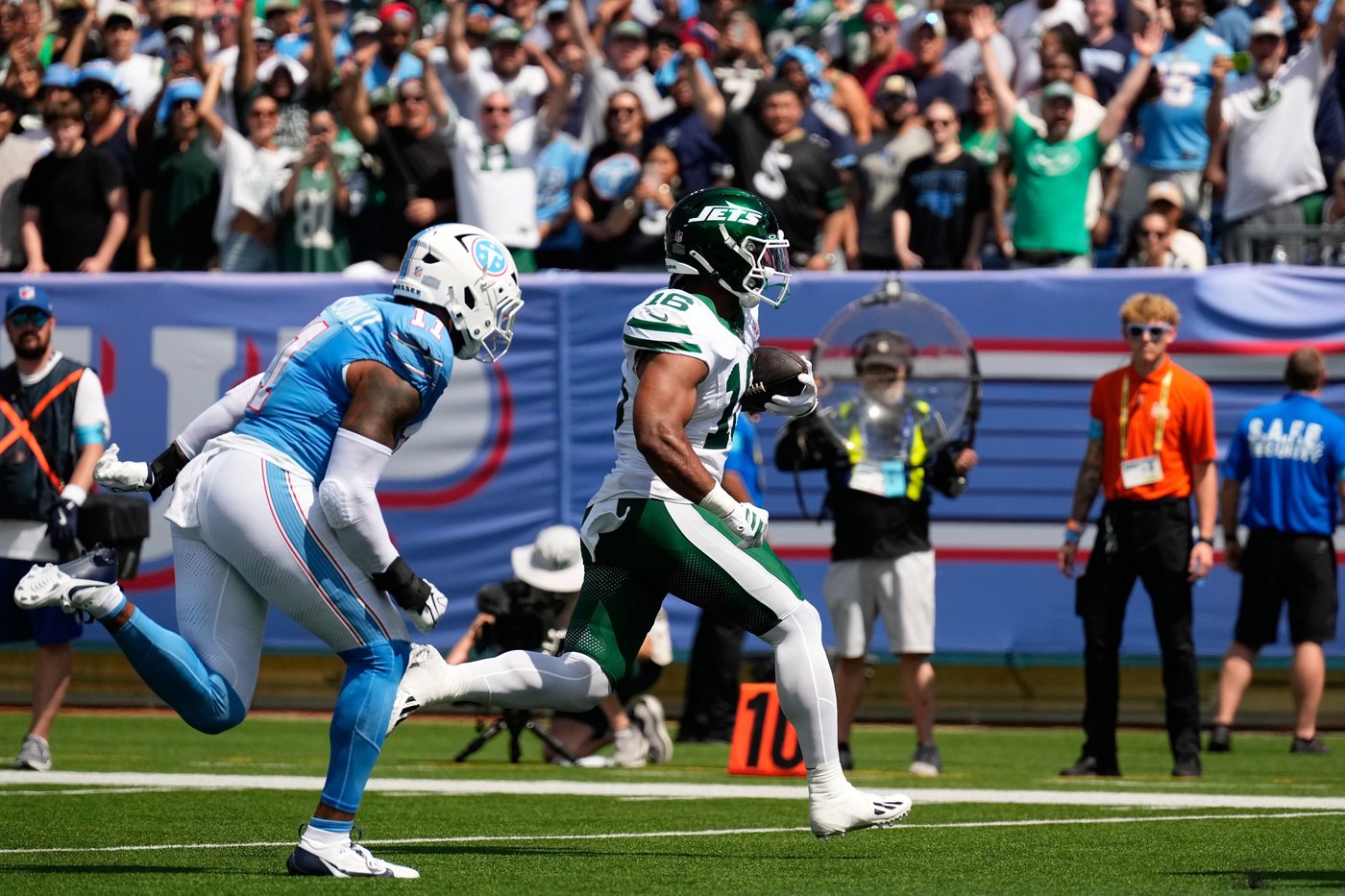 Jets' revamped offense with quarterback Geno Smith and coordinator Frank Reich shows it can be solid | iNFOnews.ca Jets' revamped offense with quarterback Geno Smith and coordinator Frank Reich shows it can be solid | iNFOnews.ca