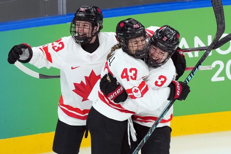 CP NewsAlert: Canada, U.S. tied 1-1 after regulation in women's hockey final | iNFOnews.ca