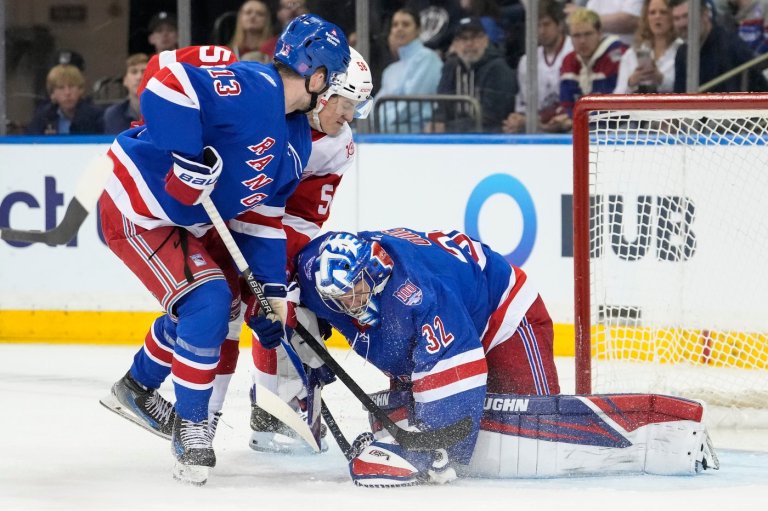 Rangers goaltender Jonathan Quick, 40, says he is retiring from the NHL | iNFOnews.ca