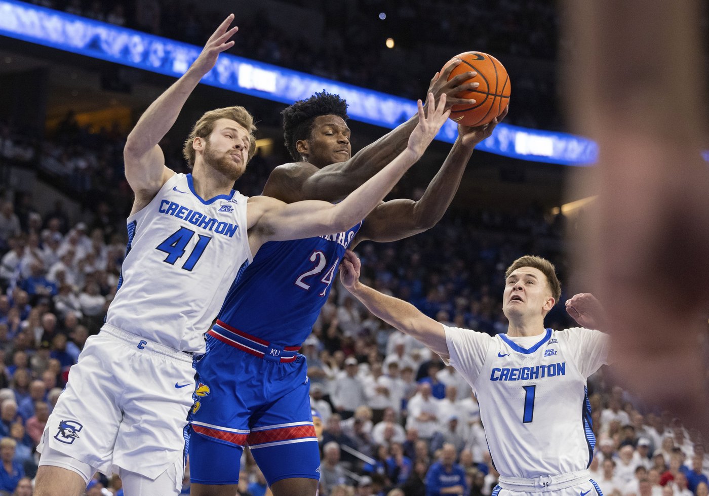 Unranked Creighton knocks off No. 1 Kansas behind Pop Isaacs' season-high 27 points | iNFOnews.ca Unranked Creighton knocks off No. 1 Kansas behind Pop Isaacs' season-high 27 points | iNFOnews.ca