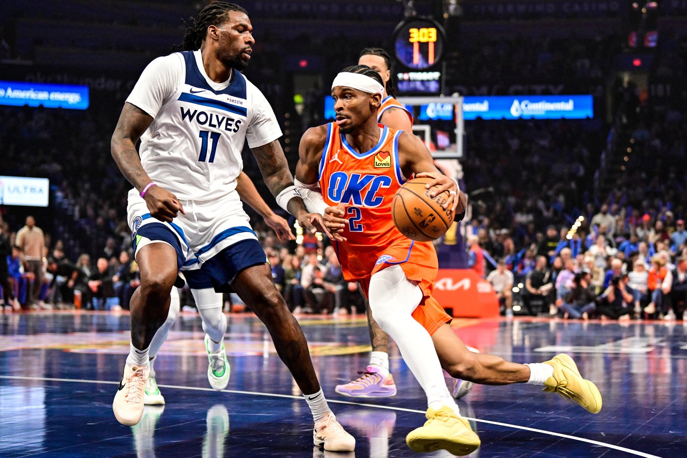 Shai Gilgeous-Alexander scores 40 points while ill, leads Thunder to 10th straight win | iNFOnews.ca Shai Gilgeous-Alexander scores 40 points while ill, leads Thunder to 10th straight win | iNFOnews.ca