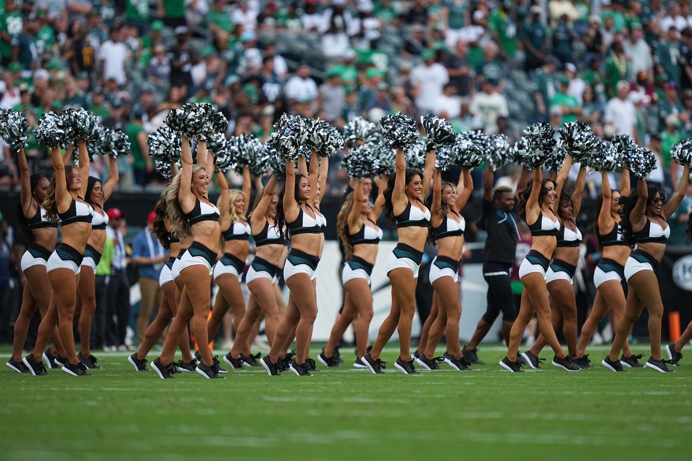 Top photos from the first Sunday of the NFL season | iNFOnews.ca