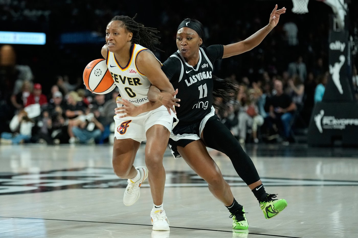 Fever guard Kelsey Mitchell waved off a stretcher in Game 5 loss so she could leave on her own terms | iNFOnews.ca Fever guard Kelsey Mitchell waved off a stretcher in Game 5 loss so she could leave on her own terms | iNFOnews.ca