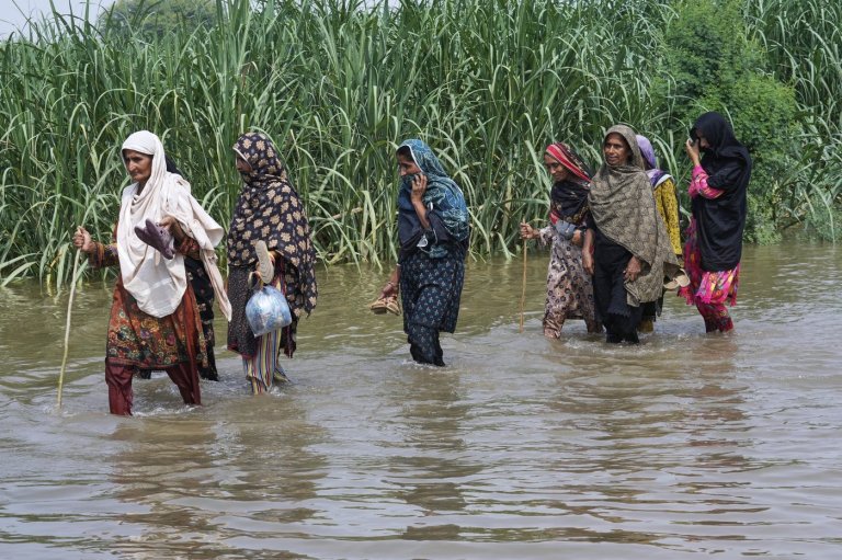 Canada sending $2.6M in humanitarian, refugee aid after months of Pakistan flooding | iNFOnews.ca