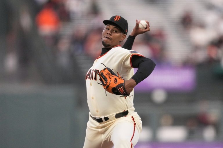 Eldridge has 4 hits, drives in 4 runs as Giants beat Diamondbacks 7-2 to split doubleheader | iNFOnews.ca