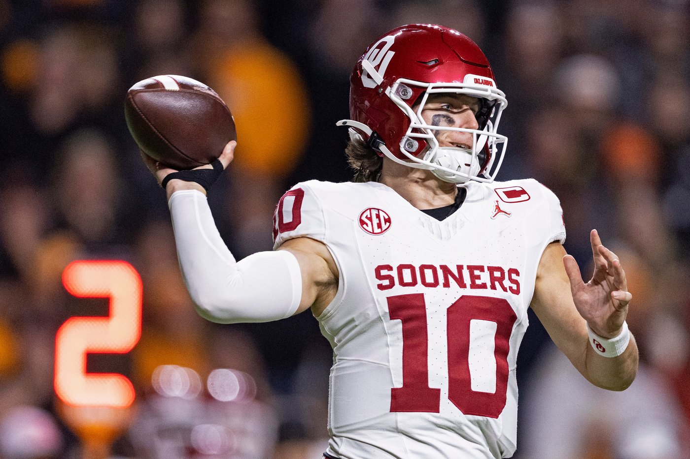 No. 10 Oklahoma has another stout defense and its QB back. The run game is a question mark | iNFOnews.ca