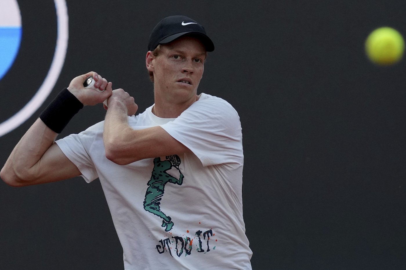 Sinner returns from doping ban to great fanfare at Italian Open | iNFOnews.ca Sinner returns from doping ban to great fanfare at Italian Open | iNFOnews.ca