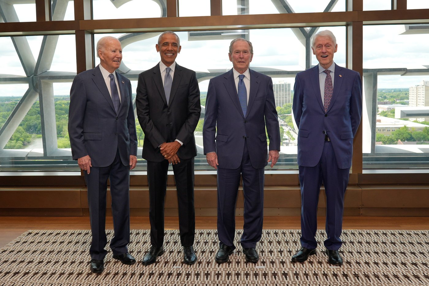 Obama Center opens in Chicago with a call to defend democracy and a celebrity crowd | iNFOnews.ca