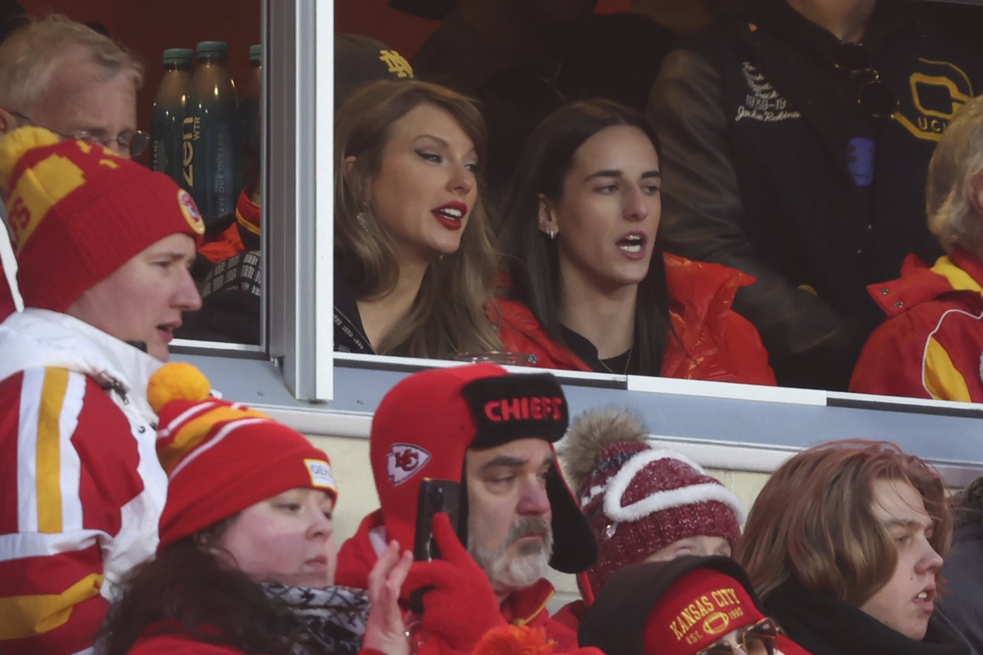 Taylor Swift joined by Caitlin Clark as she watches Travis Kelce and the Chiefs' playoff win | iNFOnews.ca