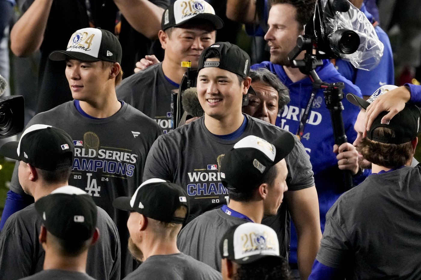 Japan celebrates as Shohei Ohtani, Yoshinobu Yamamoto win World Series with Dodgers | iNFOnews.ca
