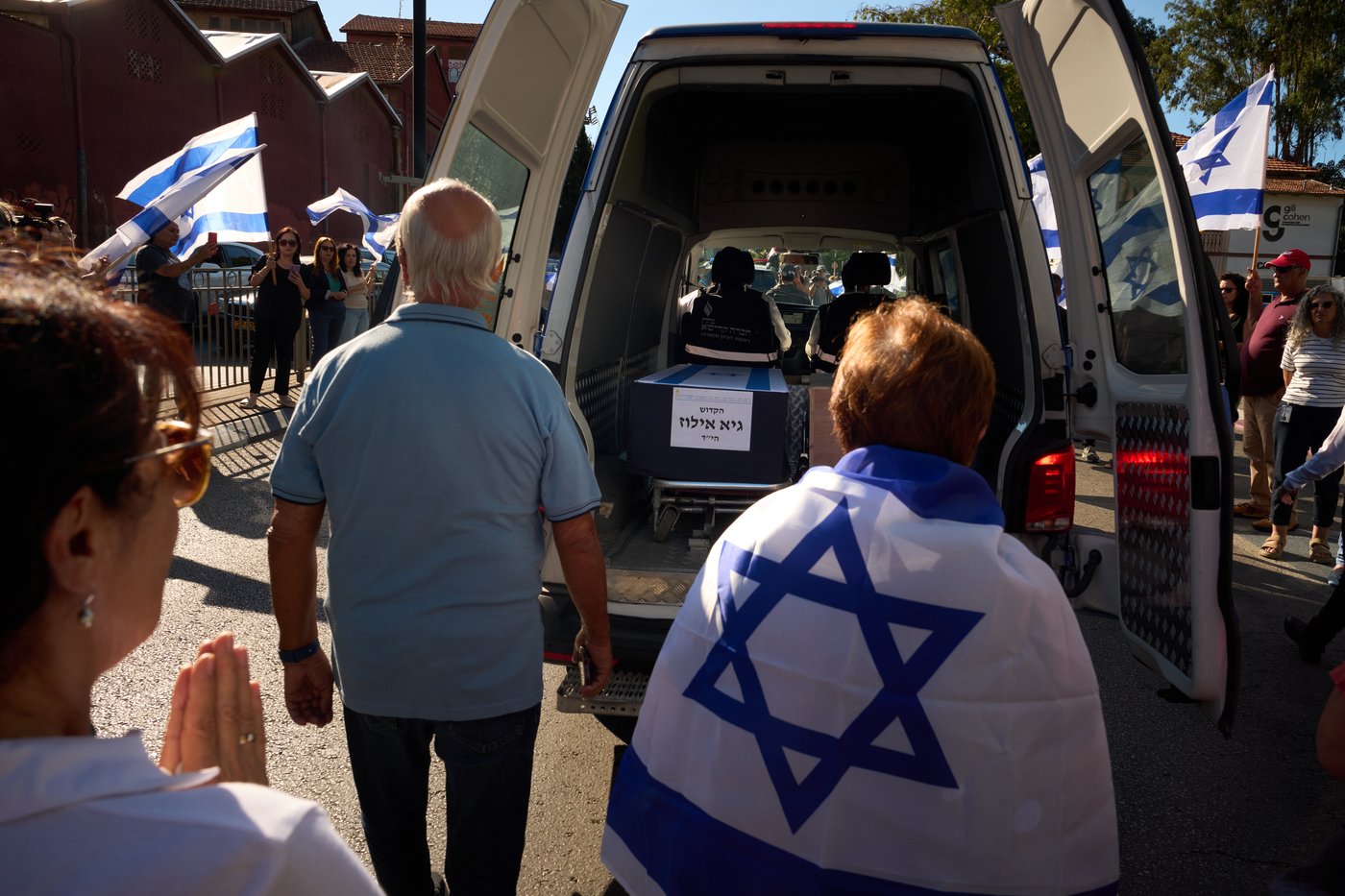 Israeli military says one of the bodies handed over by Hamas is not that of a hostage | iNFOnews.ca