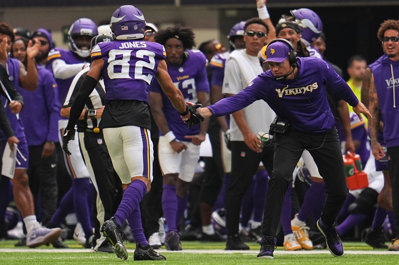 Vikings WR Jeshaun Jones gets a 3-game suspension for violating the NFL's substance abuse policy | iNFOnews.ca Vikings WR Jeshaun Jones gets a 3-game suspension for violating the NFL's substance abuse policy | iNFOnews.ca