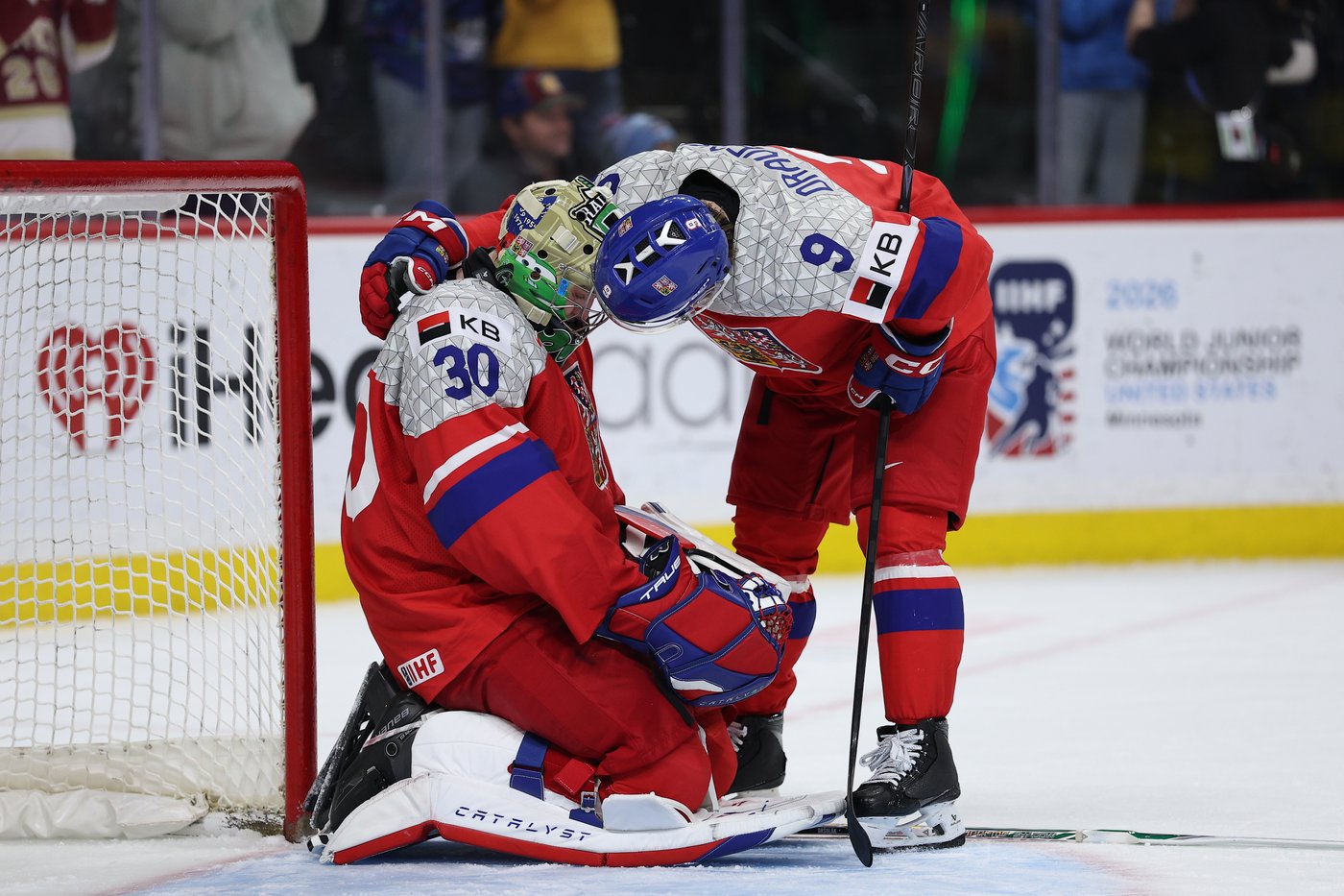 Sweden beats Czechia 4-2 for its 3rd world junior hockey title | iNFOnews.ca