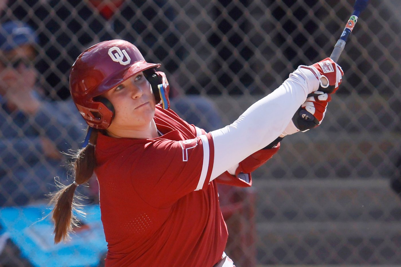 In a battle like McGwire and Sosa's '98 home run chase, Oklahoma, UCLA softball sluggers near record | iNFOnews.ca