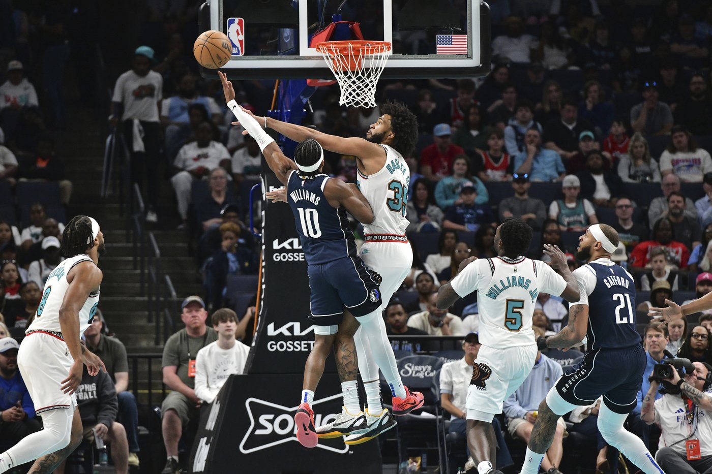 Lamar Stevens scores career-high 31 points as Grizzlies coast to a 132-97 win over Mavericks | iNFOnews.ca Lamar Stevens scores career-high 31 points as Grizzlies coast to a 132-97 win over Mavericks | iNFOnews.ca