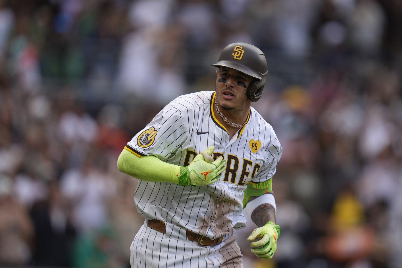 Cease pitches into the 9th and Machado hits 2 of Padres' 4 homers in a 4-0 win vs Astros | iNFOnews.ca Cease pitches into the 9th and Machado hits 2 of Padres' 4 homers in a 4-0 win vs Astros | iNFOnews.ca