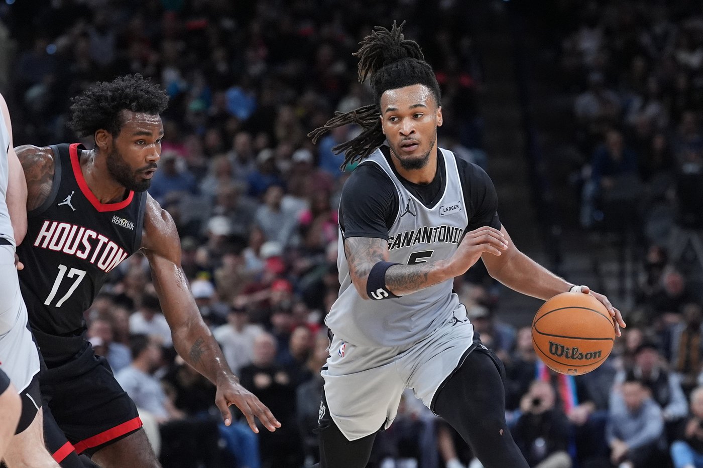 Wembanyama, Fox fuel dominant performance as Spurs beat Rockets for 4th straight victory, 145-120 | iNFOnews.ca Wembanyama, Fox fuel dominant performance as Spurs beat Rockets for 4th straight victory, 145-120 | iNFOnews.ca