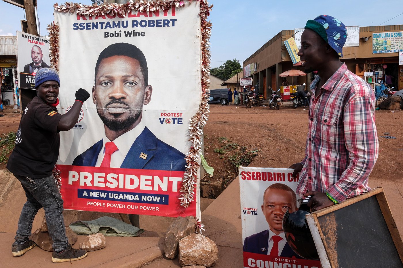 Days after a disputed election, Uganda's army is on the hunt for opposition leader Bobi Wine | iNFOnews.ca