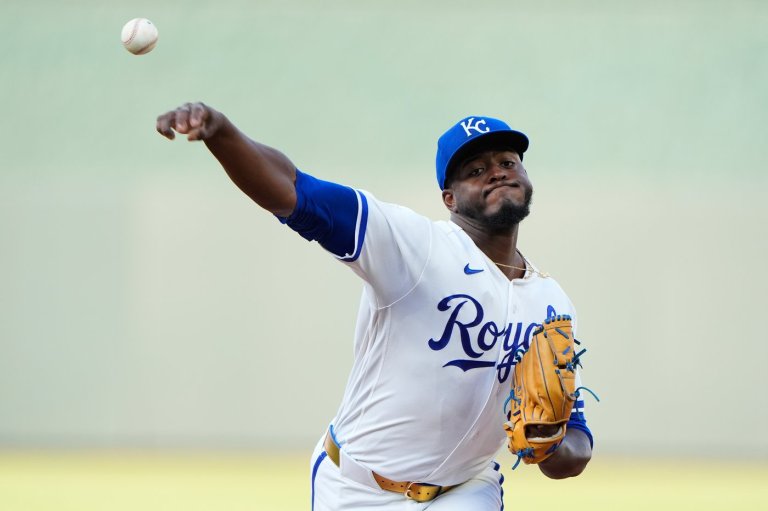Avila and Loftin power the Royals to a 3-2 win over the Giants | iNFOnews.ca