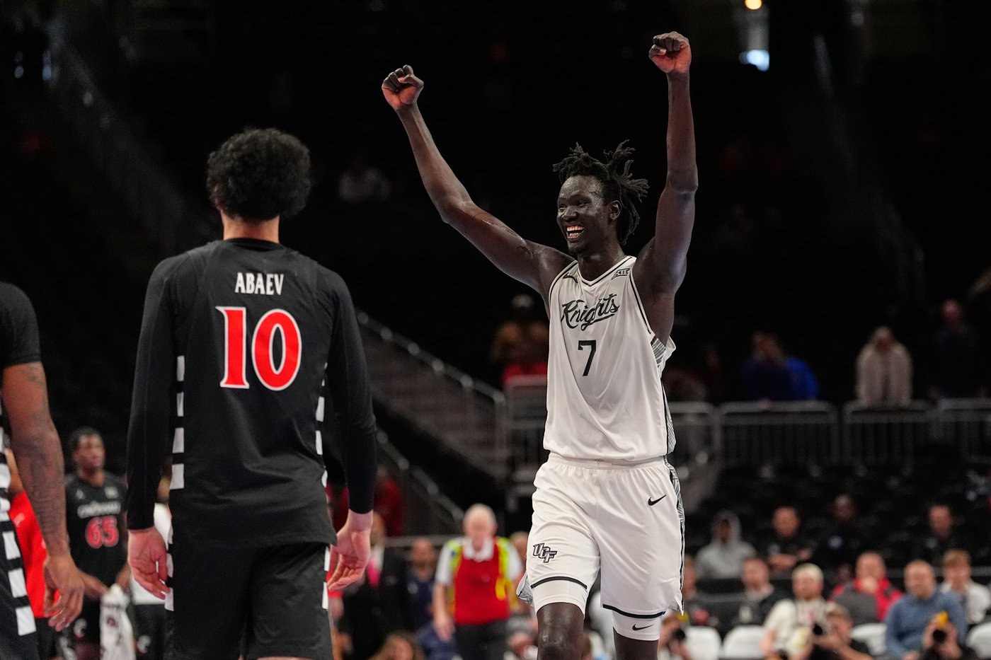 UCF rallies past Cincinnati 66-65 in OT to reach the Big 12 Tournament quarterfinals | iNFOnews.ca UCF rallies past Cincinnati 66-65 in OT to reach the Big 12 Tournament quarterfinals | iNFOnews.ca