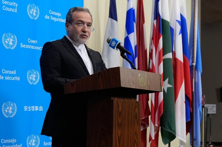 Officials say mediators are still working with Iran and the US on a possible deal | iNFOnews.ca