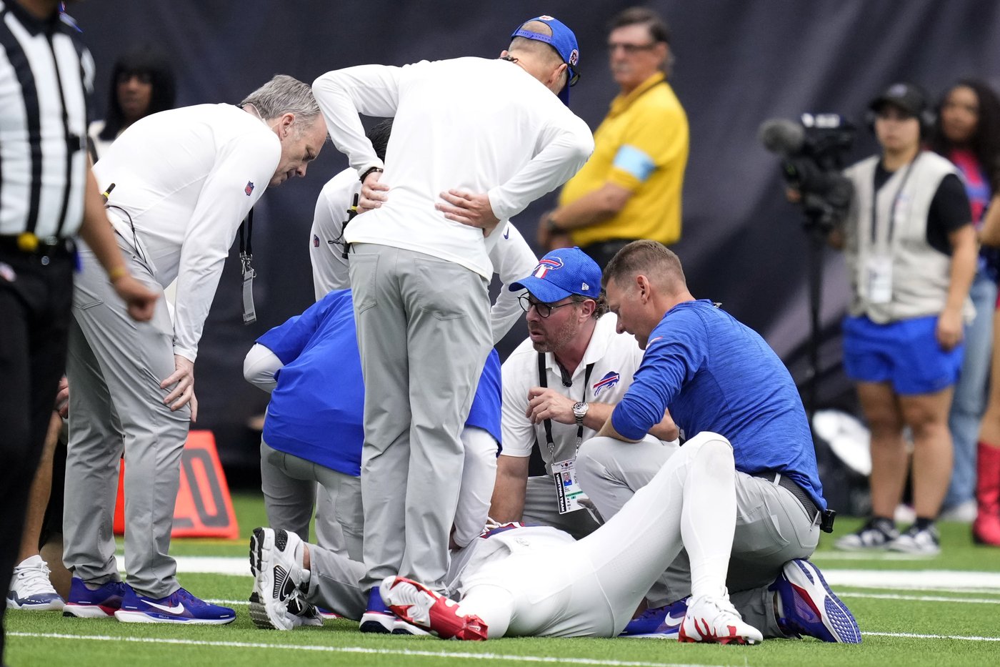 NFL concussion protocol was followed when Bills QB Josh Allen was evaluated in Houston, league says | iNFOnews.ca