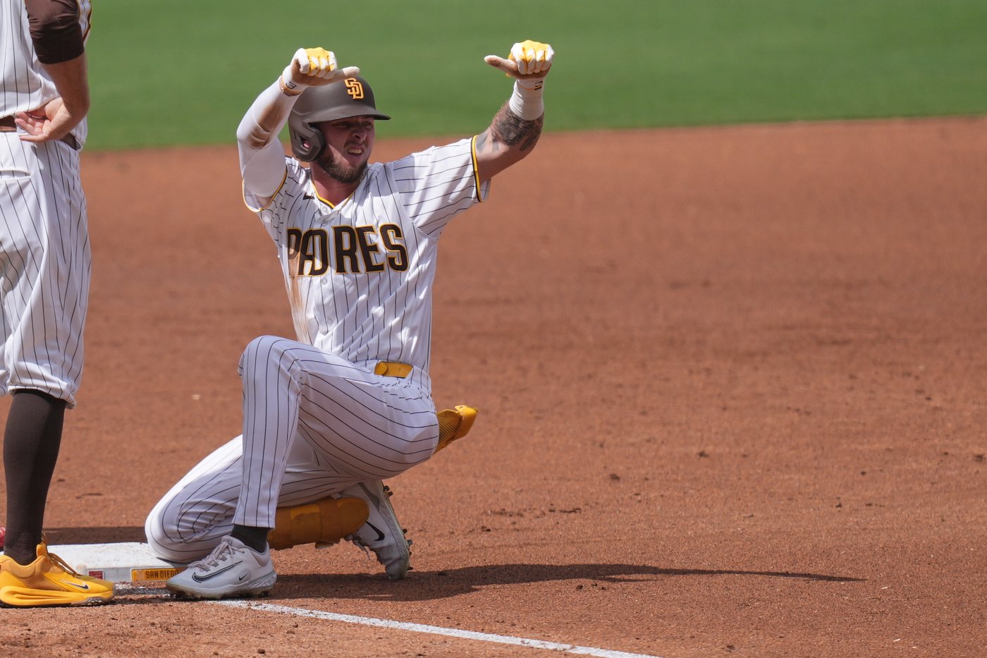 Merrill homers twice and drives in 6 runs in the Padres' 9-2 victory over the Nationals | iNFOnews.ca Merrill homers twice and drives in 6 runs in the Padres' 9-2 victory over the Nationals | iNFOnews.ca