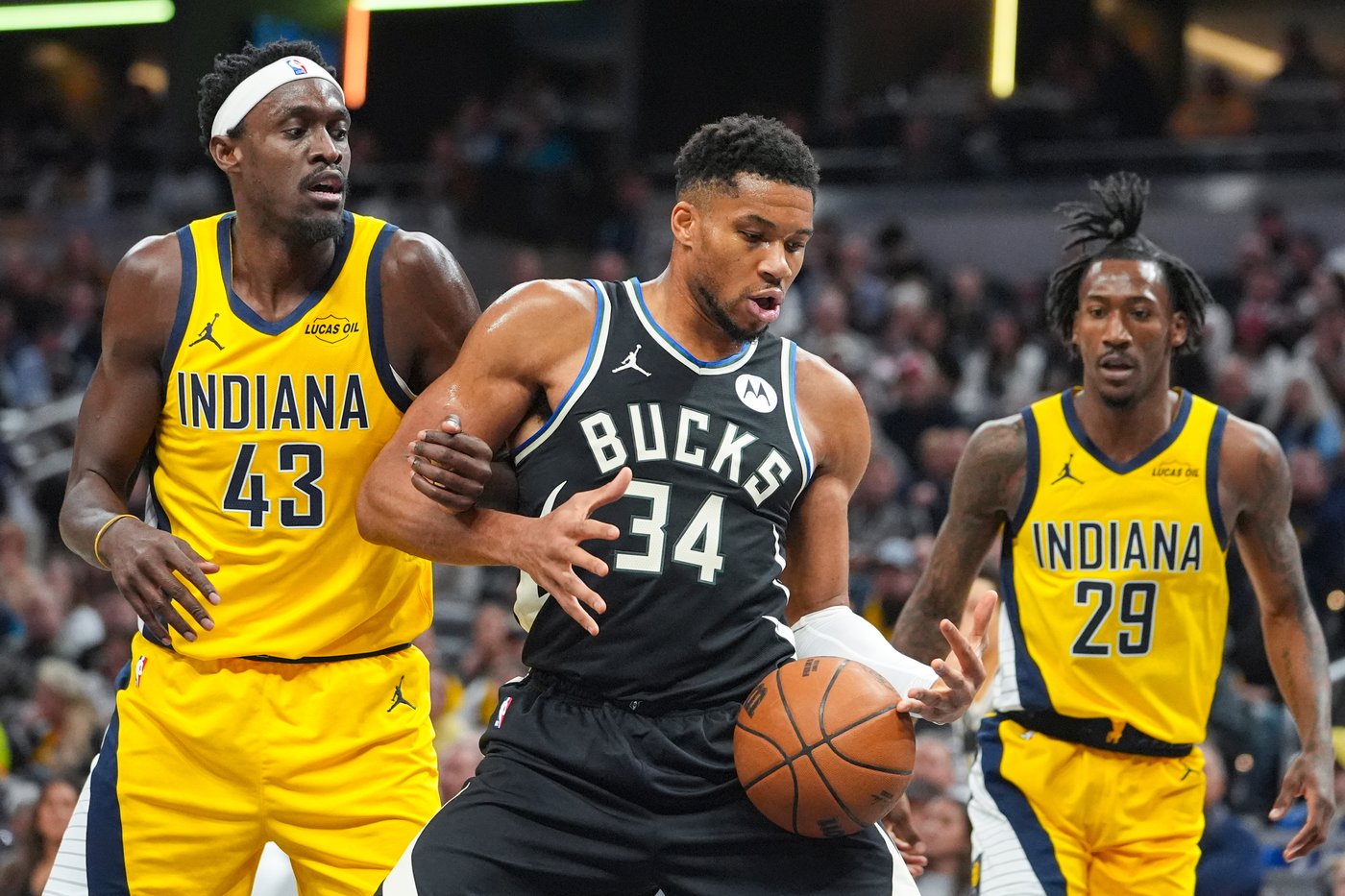 Antetokounmpo hits buzzer-beater to send Bucks past Pacers 117-115 in Turner's Indy return | iNFOnews.ca