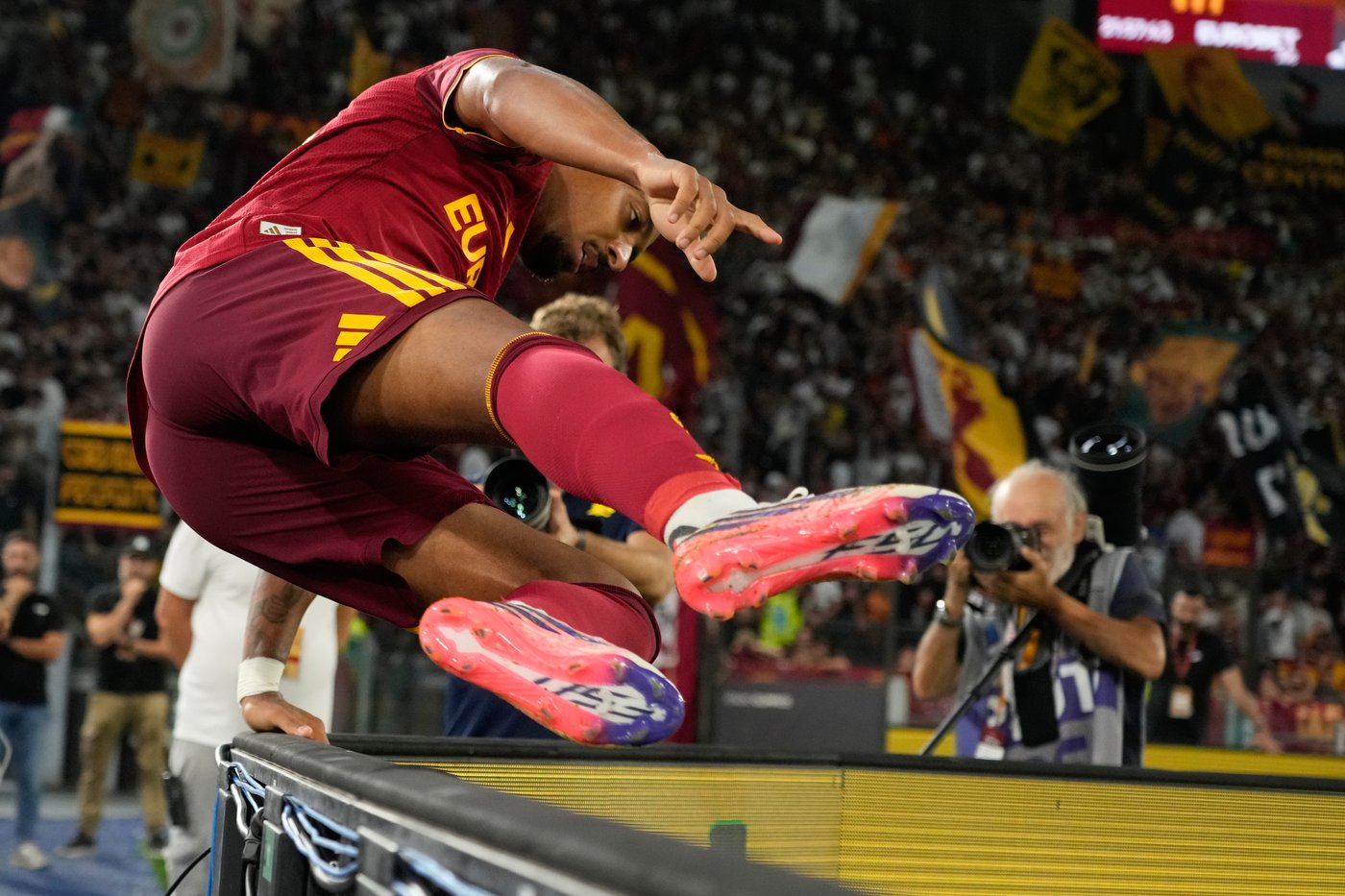 Donyell Malen is scoring goals for Roma at a rate similar to how the locals down espressos | iNFOnews.ca Donyell Malen is scoring goals for Roma at a rate similar to how the locals down espressos | iNFOnews.ca