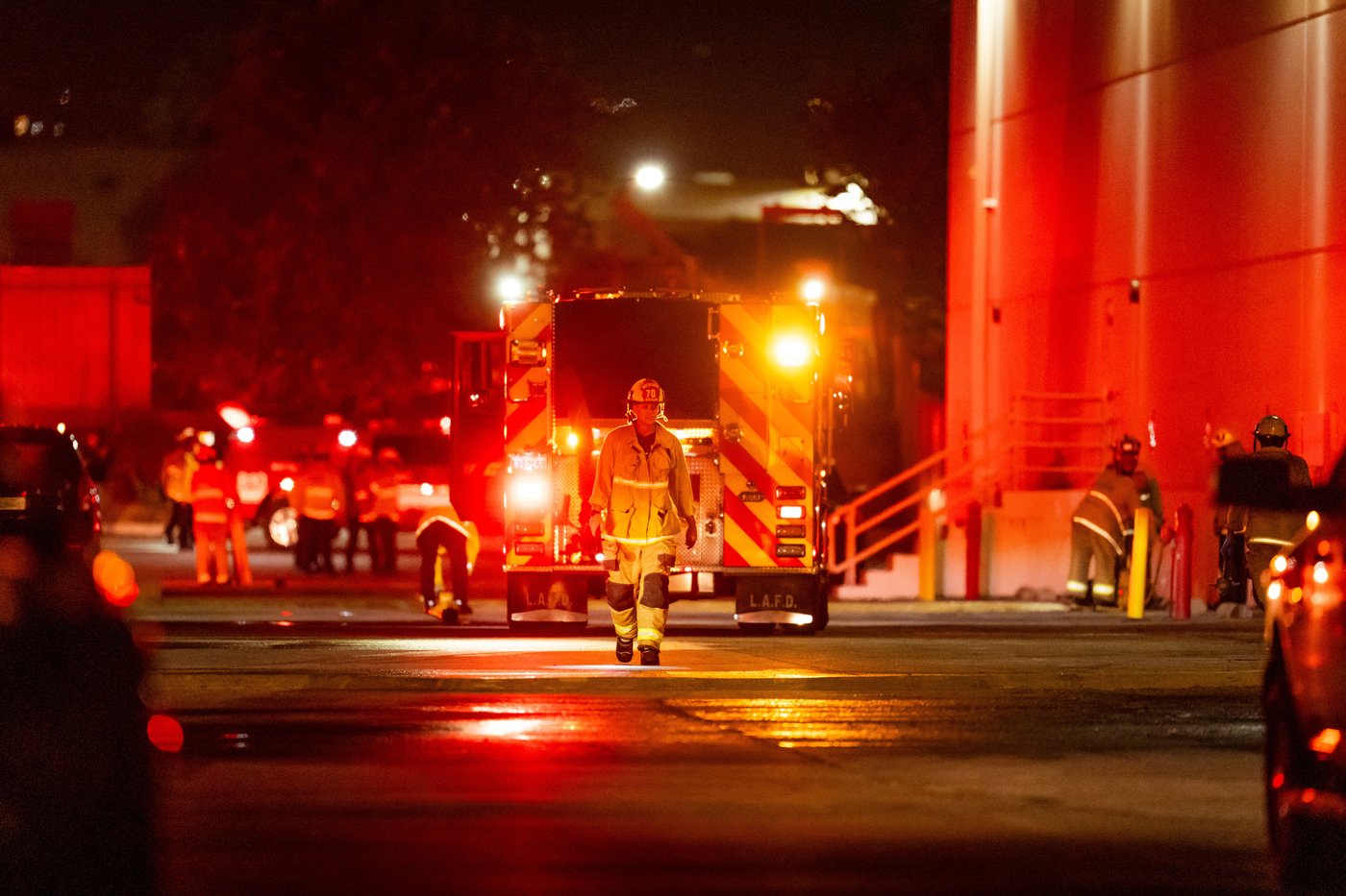 NBC news helicopter crashes and kills at least 3 in LA neighborhood | iNwheels
