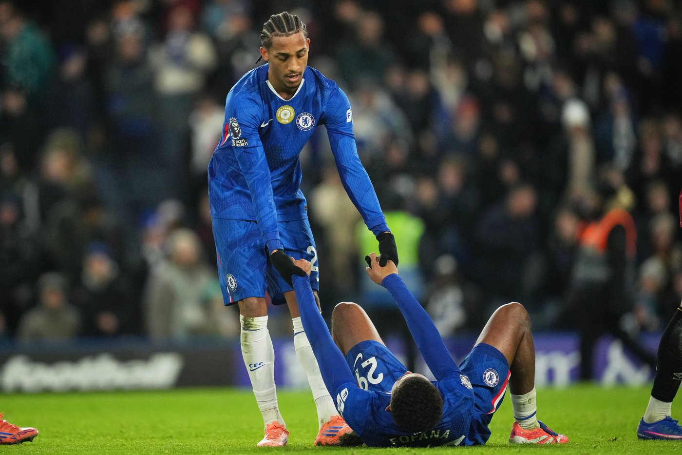 Chelsea's interim coach says players 'really focused' on Man City after Maresca exit | iNFOnews.ca